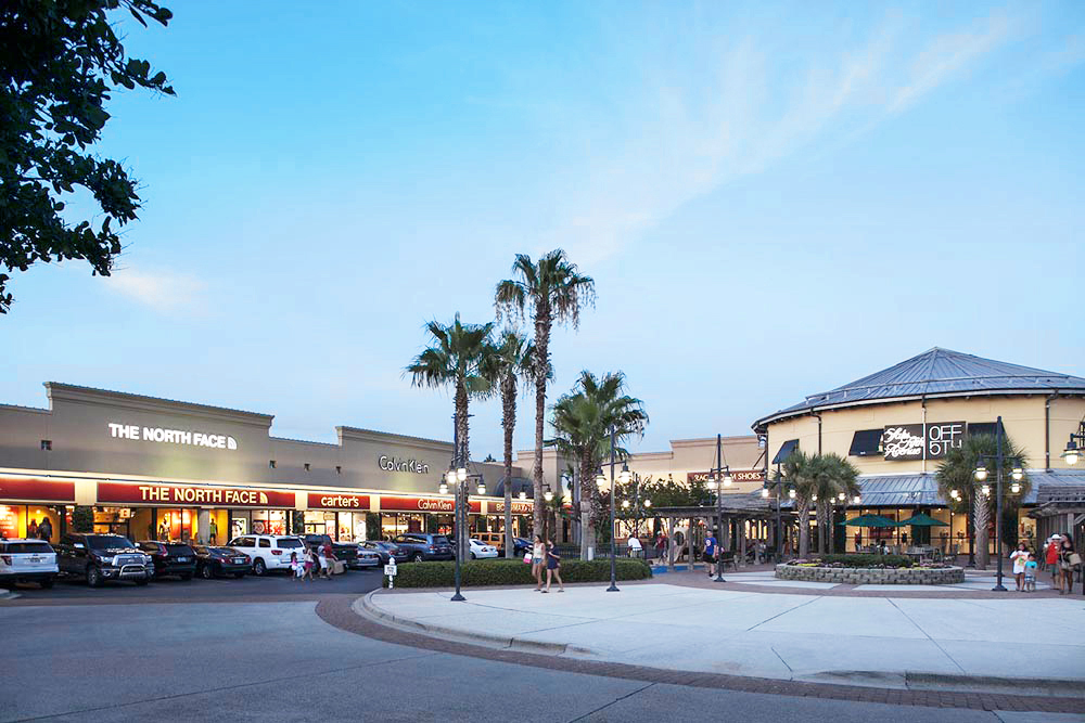 Shopping in Destin - Best Places for Retail - Outlet - Gift - Souvenir