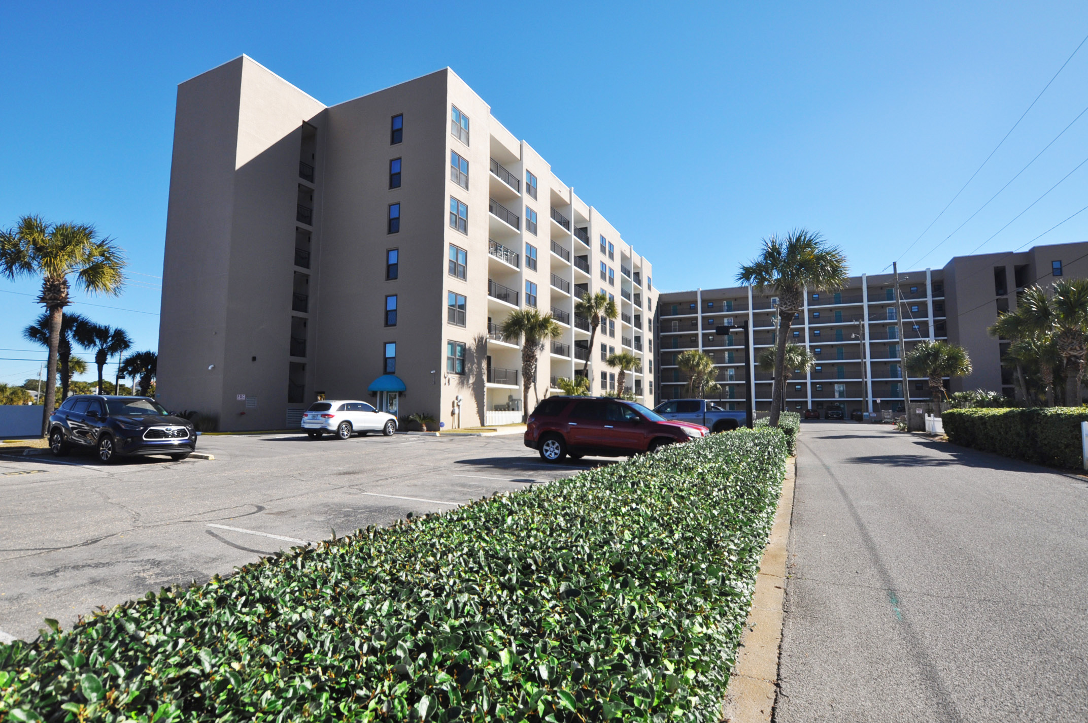 Emerald Isle Resort, Okaloosa Island, Fort Walton Beach Vacation Condo Rentals by Sunset Resort Rentals