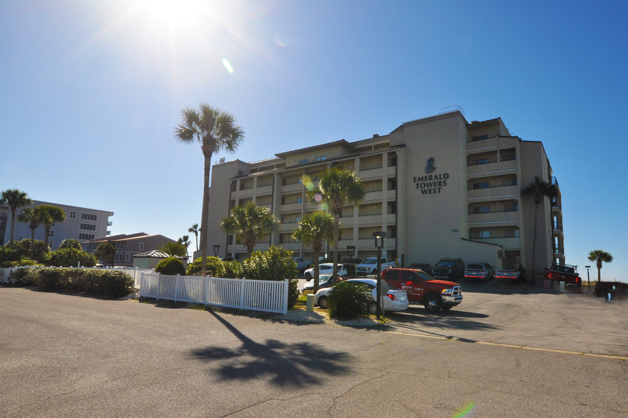 Emerald Towers West Resort Okaloosa Island Fort Walton Beach Vacation Condos By Sunset Resort Rentals