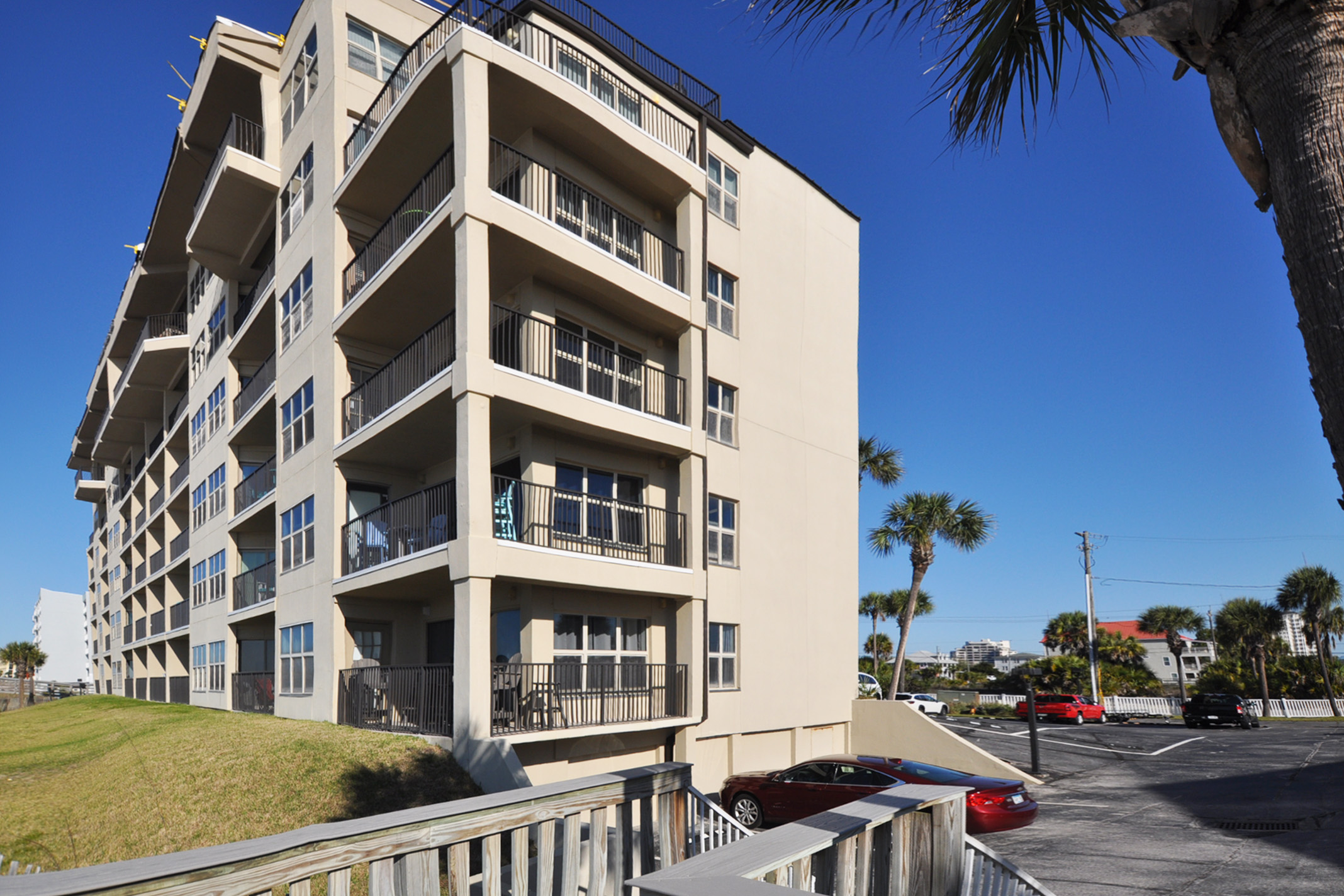 Emerald Towers West Resort Okaloosa Island Fort Walton Beach Vacation Condos By Sunset Resort Rentals